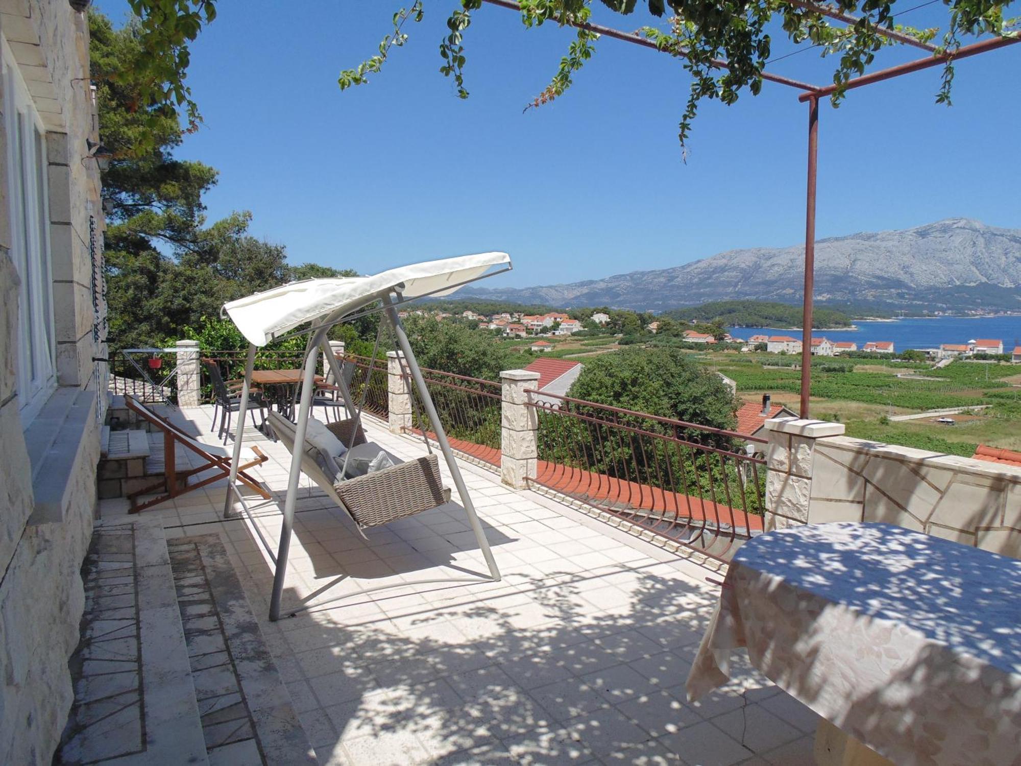 Villa Apartments Mate Cebalo Lumbarda Exterior foto